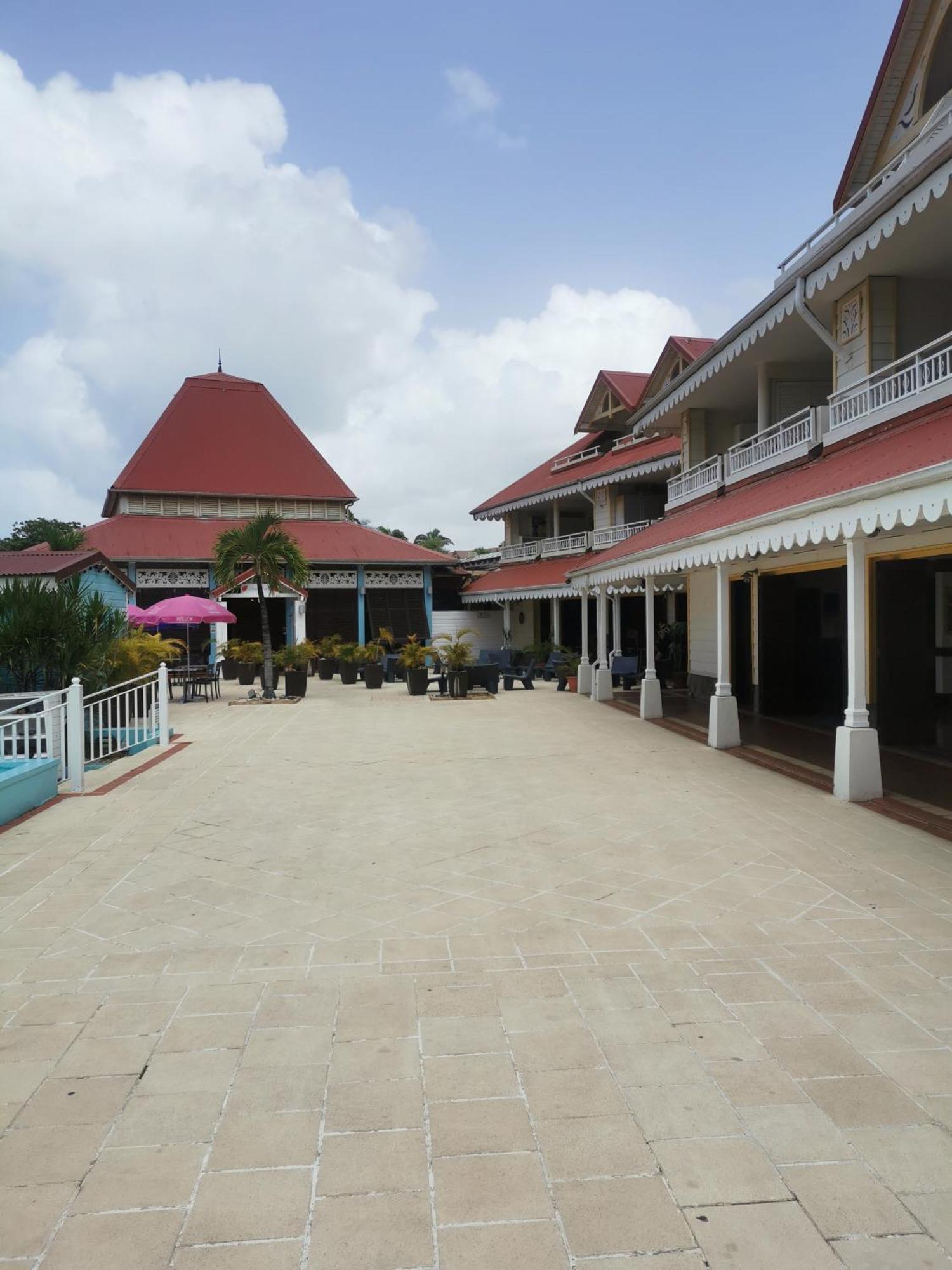 Appart T3 Village Vacances Sainte-Anne Courcelles Εξωτερικό φωτογραφία