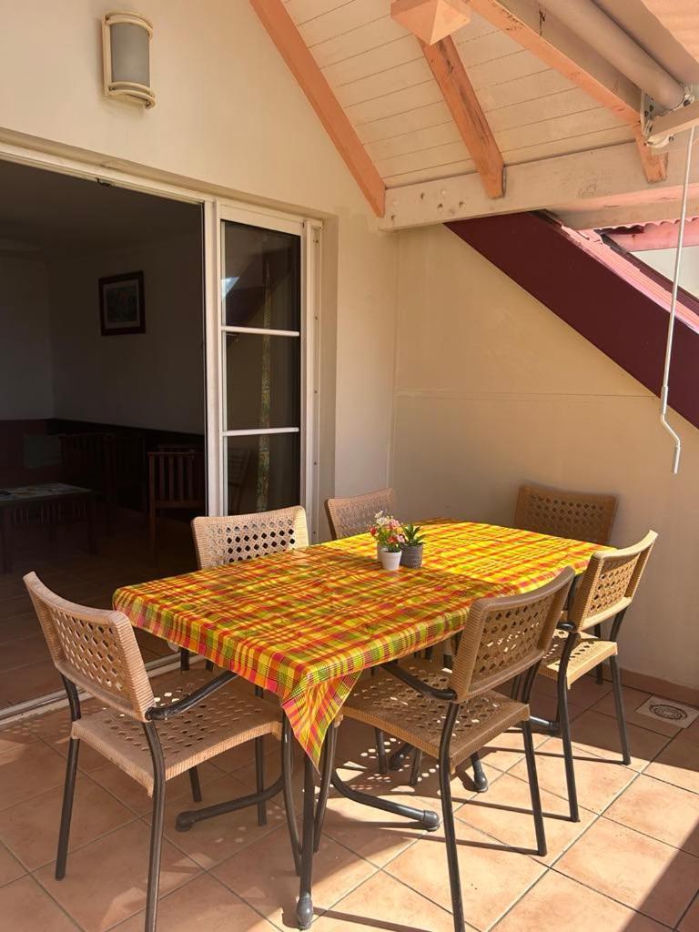 Appart T3 Village Vacances Sainte-Anne Courcelles Εξωτερικό φωτογραφία