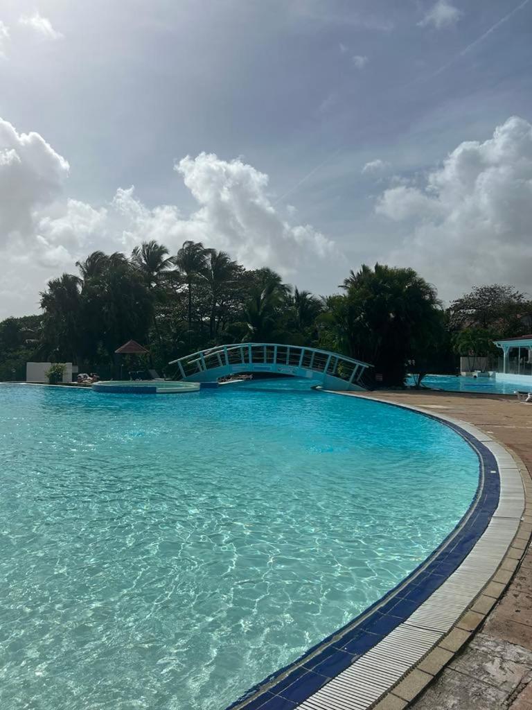 Appart T3 Village Vacances Sainte-Anne Courcelles Εξωτερικό φωτογραφία